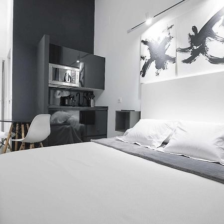Fino Modern & Luxury Apartment เซบีญา ภายนอก รูปภาพ