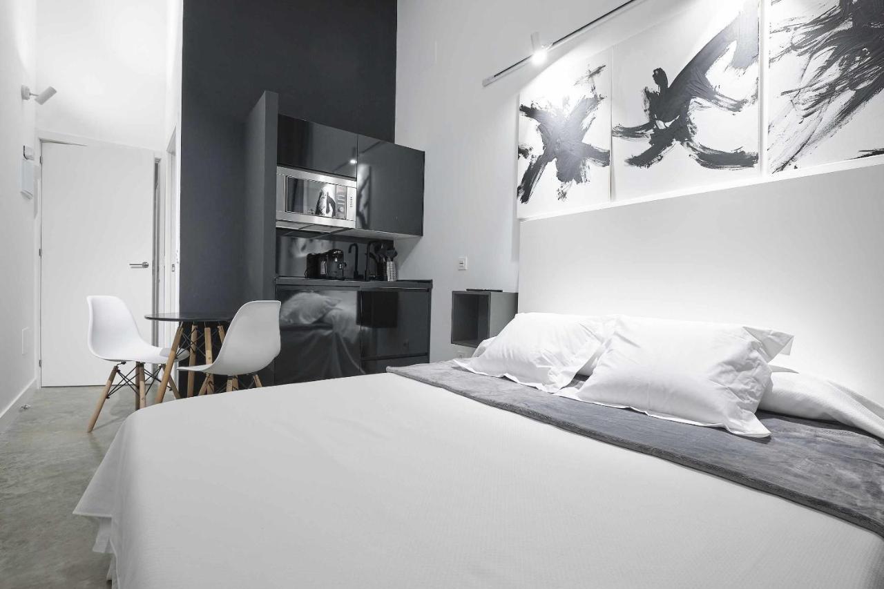 Fino Modern & Luxury Apartment เซบีญา ภายนอก รูปภาพ