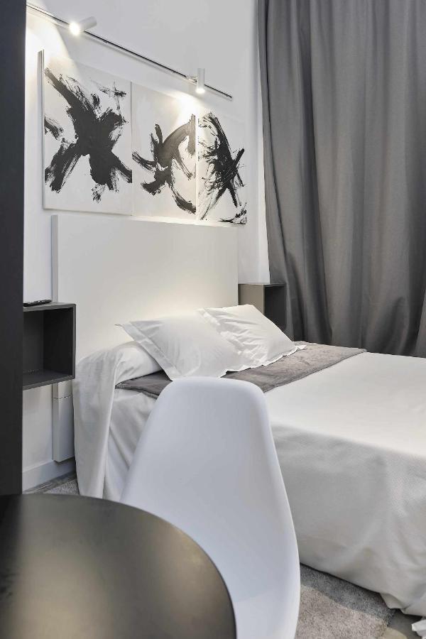 Fino Modern & Luxury Apartment เซบีญา ภายนอก รูปภาพ