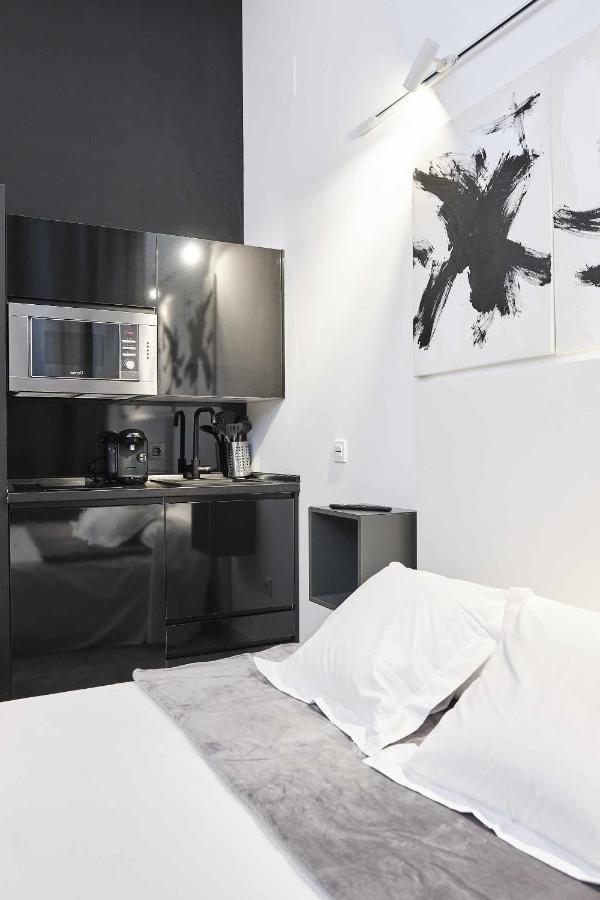 Fino Modern & Luxury Apartment เซบีญา ภายนอก รูปภาพ
